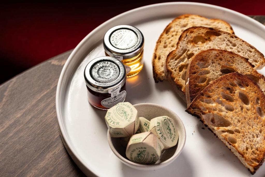 room2 Southampton Hometel - Resim 35