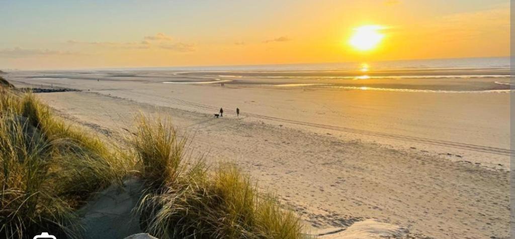 Afbeelding uit fotogalerij van Appartement à 200 m de la mer in Merlimont