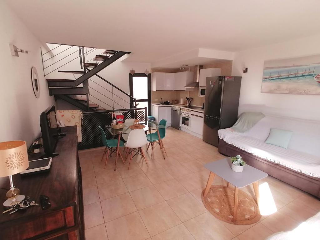 Posezení v ubytování Casa en Cotillo Lagos with Wifi & Netflix