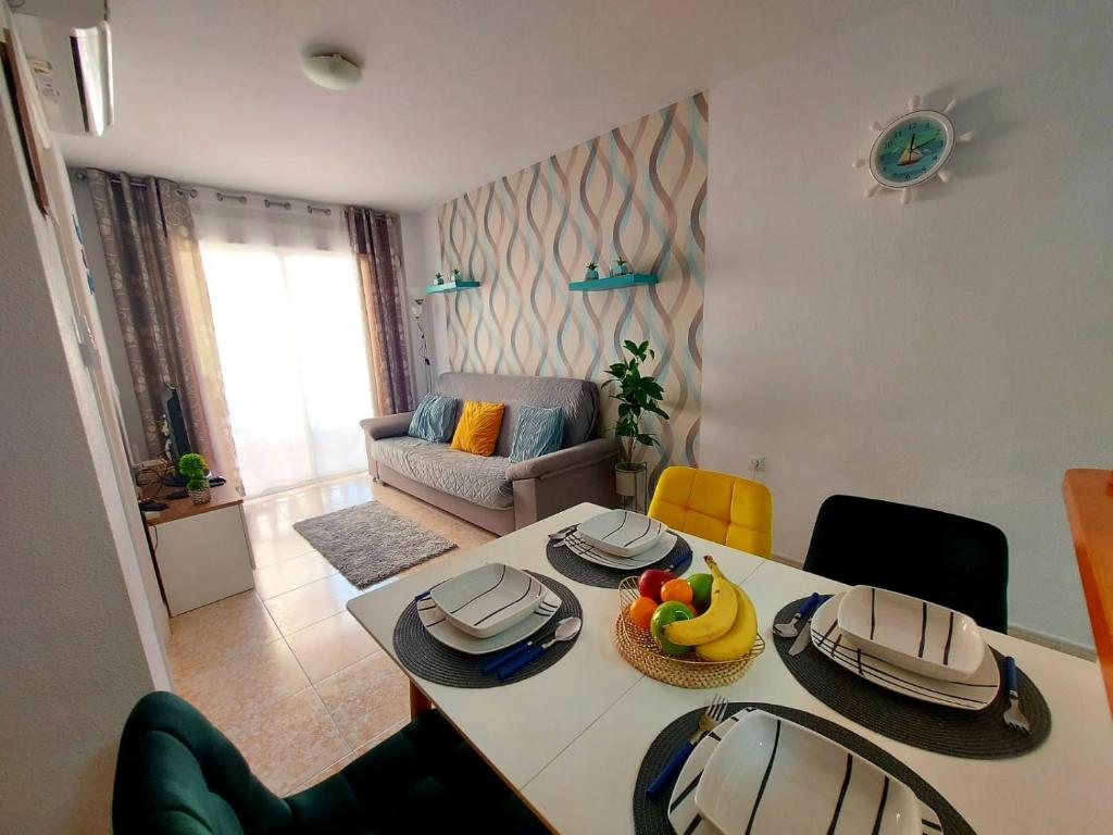 A seating area at Mira apartman