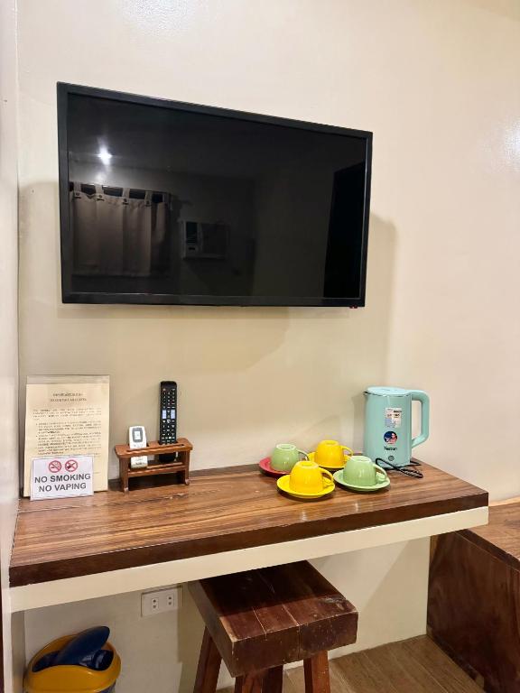 TV a/nebo společenská místnost v ubytování White Beach Suites Boracay