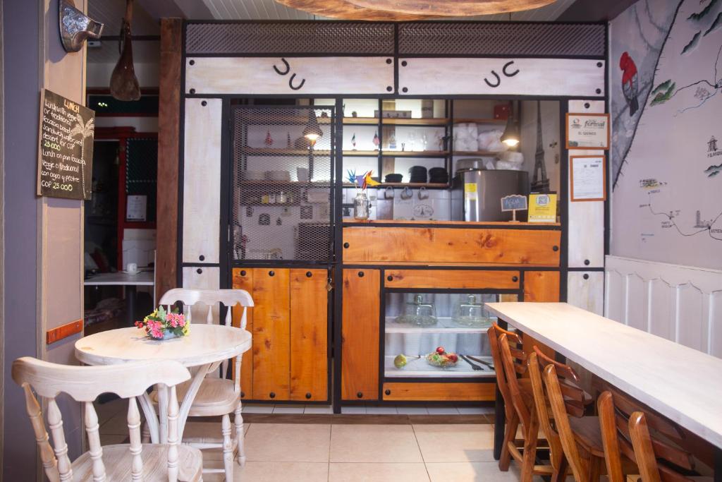Lounge nebo bar v ubytování Hostal El Quinde