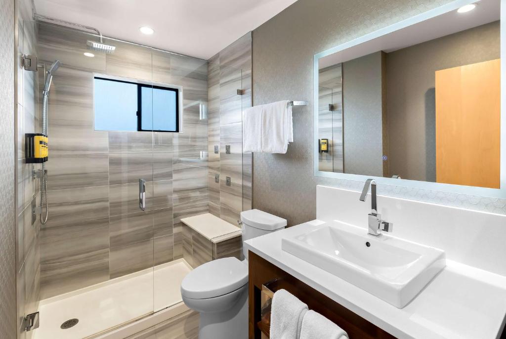 Best Western PLUS Inner Harbour Hotel - Resim 21