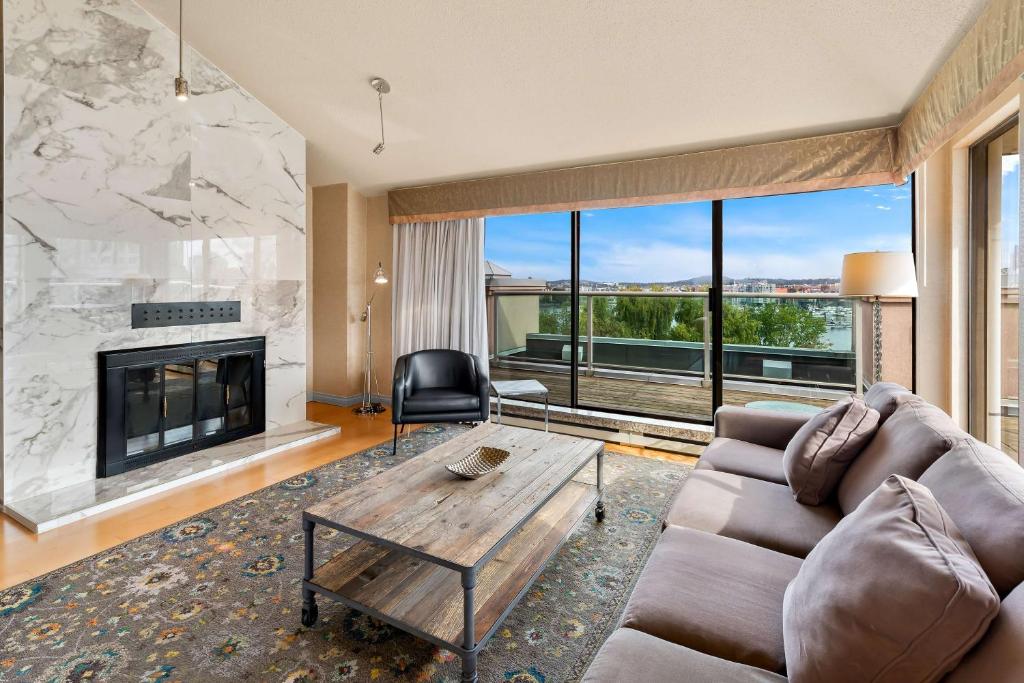 Best Western PLUS Inner Harbour Hotel - Resim 24