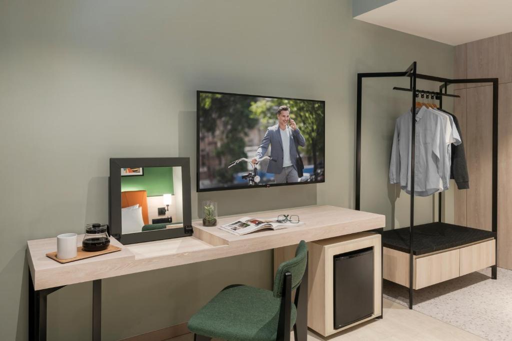 TV a/nebo společenská místnost v ubytování Citadines Connect Georgetown Penang