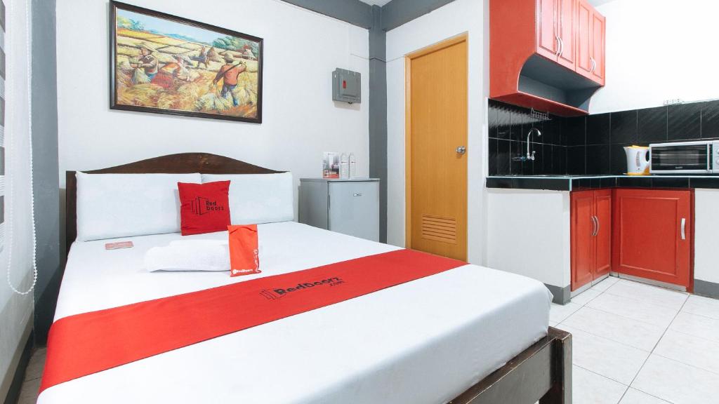 Kuchyň nebo kuchyňský kout v ubytování RedDoorz at A&F C5 Pinagsama Taguig