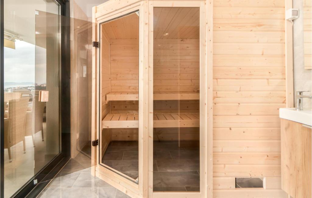 Kúpeľňa v ubytovaní Cozy Home In Crikvenica With Sauna