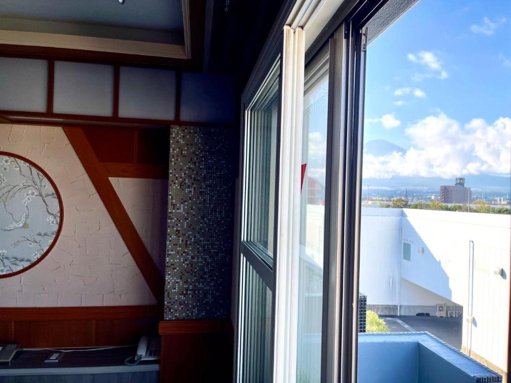 Balkón nebo terasa v ubytování 富士Outlet温泉Hotel
