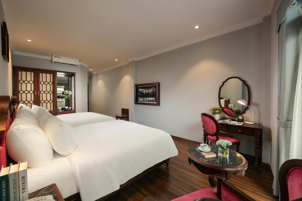 Serene Central Hotel - 4