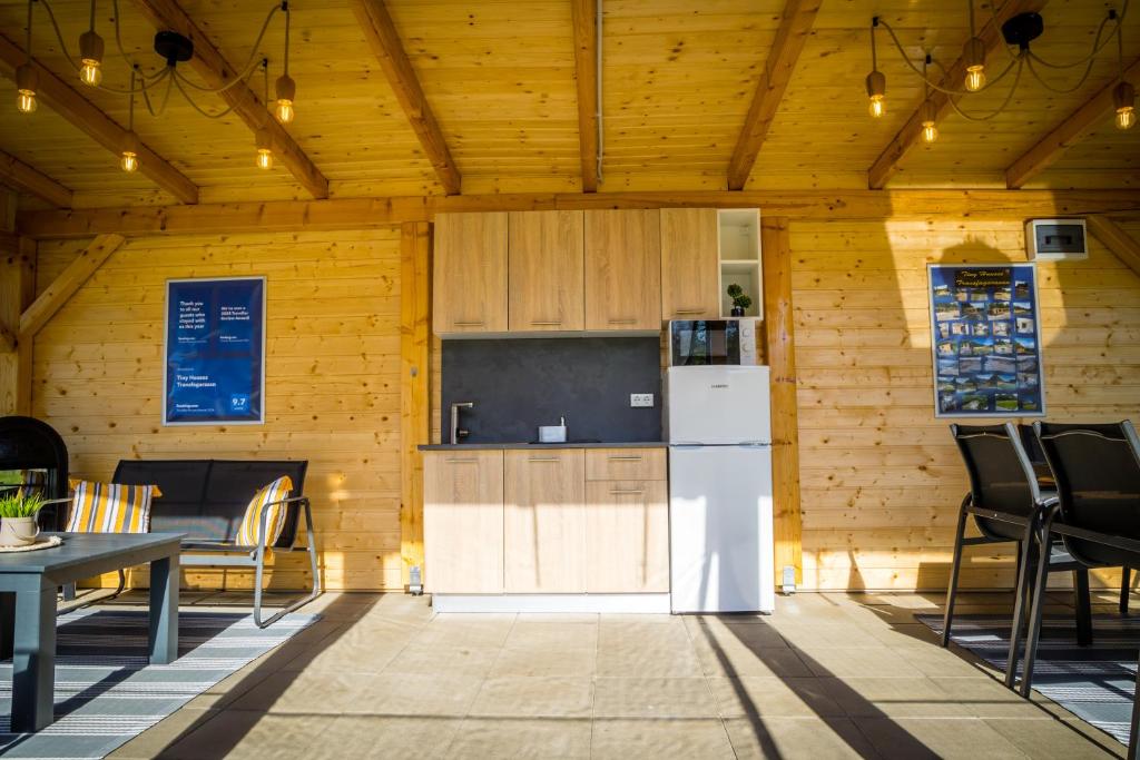 Kuchyň nebo kuchyňský kout v ubytování Tiny Houses Transfagarasan