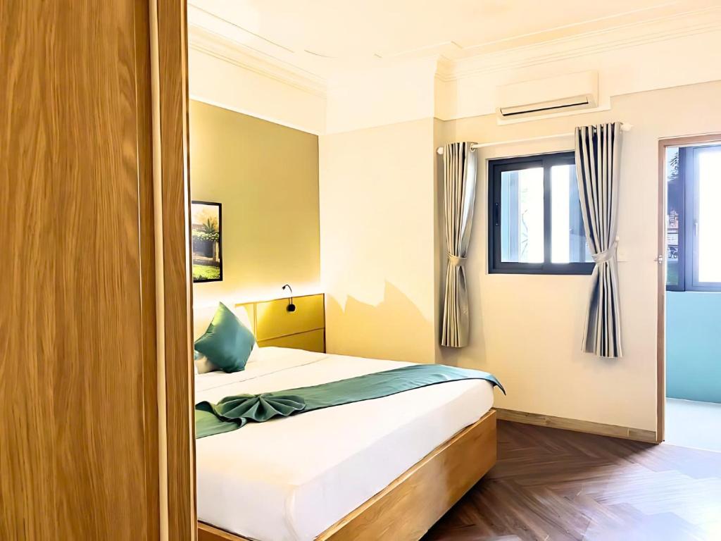 Phòng Premium Deluxe Có Cửa Sổ