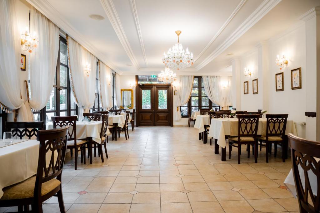 Hotel Royal Plaza By TimHotels - Resim 41