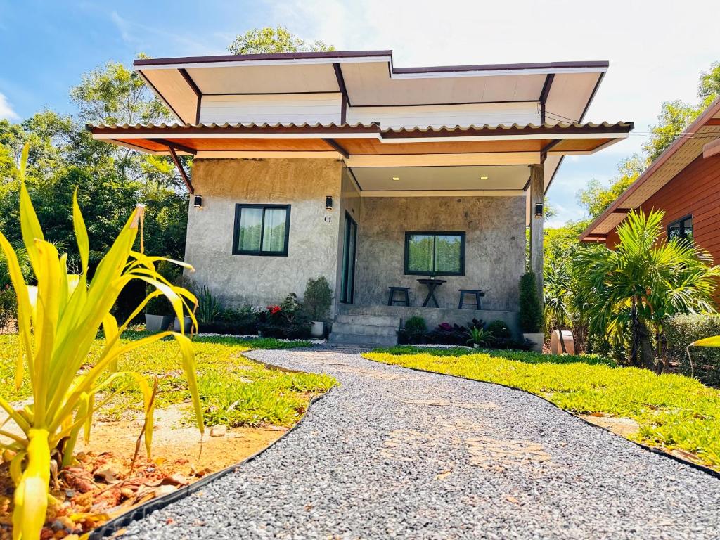 Lanta Queen Resort - 14