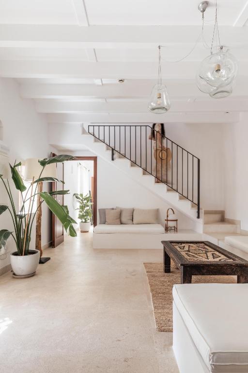 Posezení v ubytování Cal Reiet Holistic Retreat