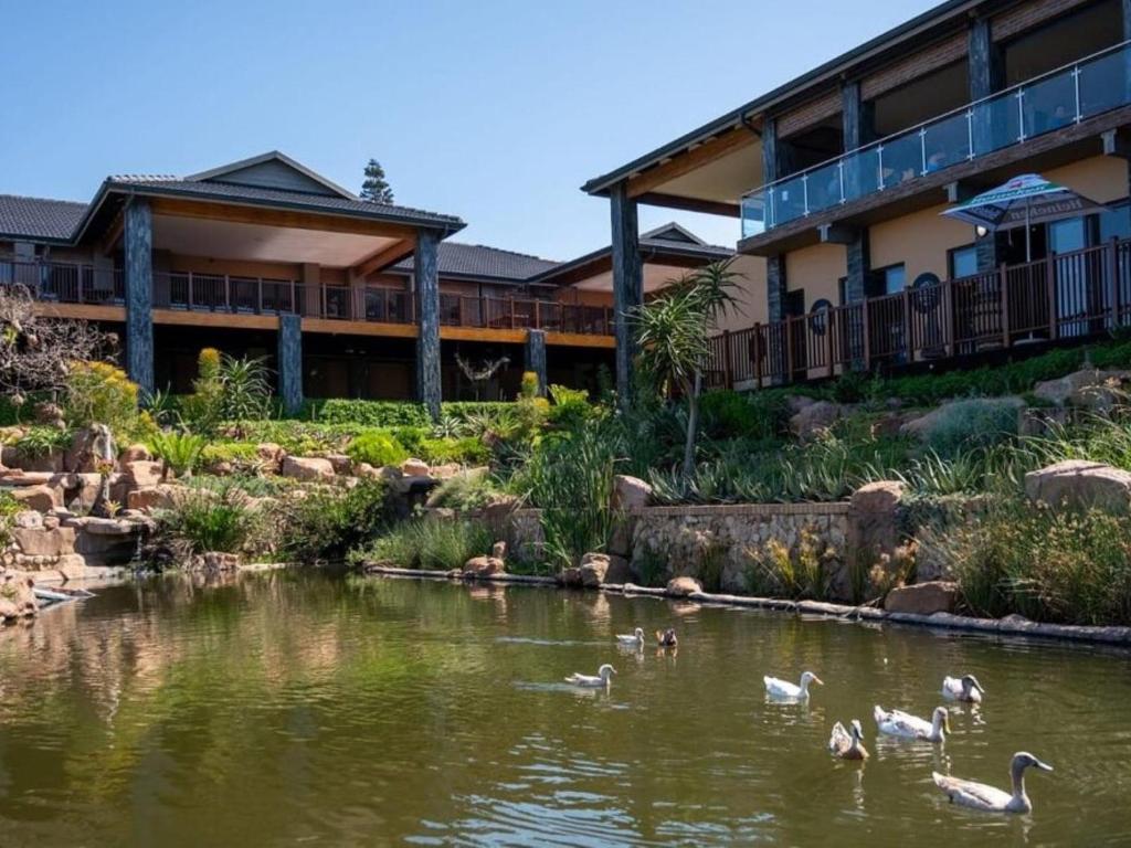 Výhled na řeku, která protéká v blízkosti bed and breakfast