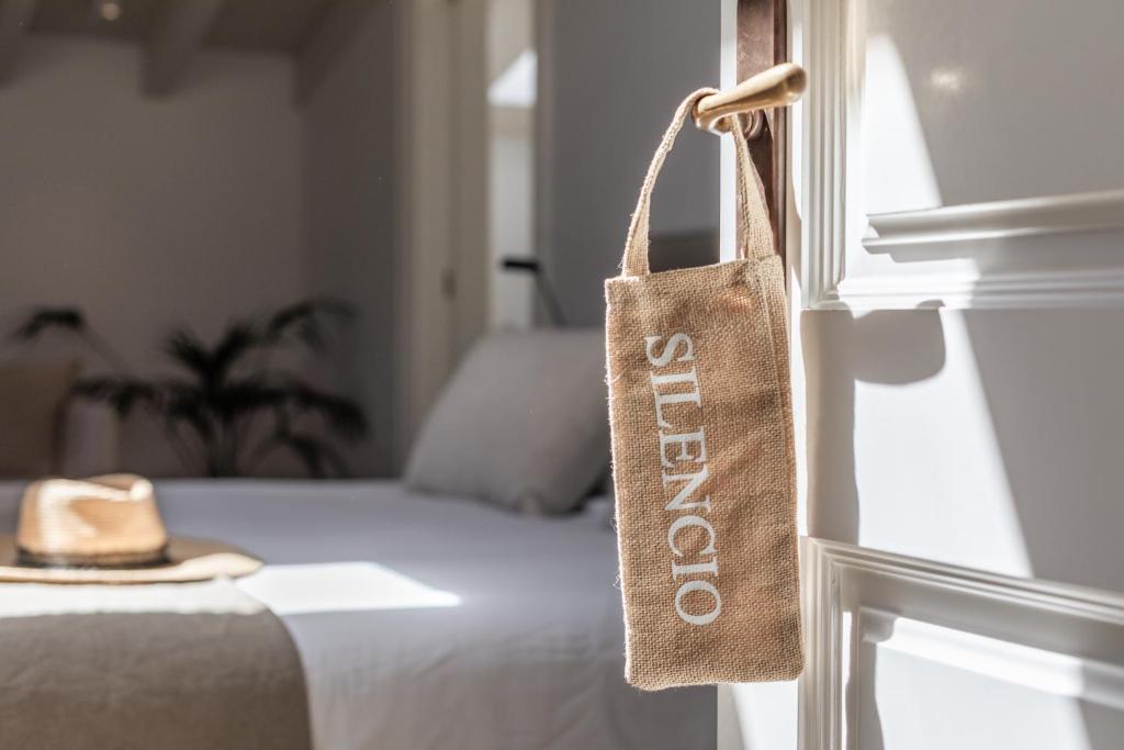 Postel nebo postele na pokoji v ubytování Cal Reiet Holistic Retreat