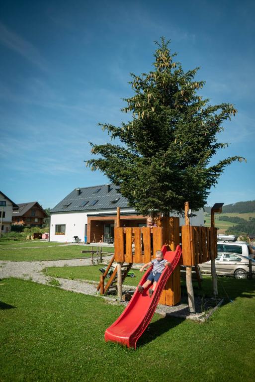 Herní místnost nebo prostor pro děti v ubytování Apartmány Paľovci