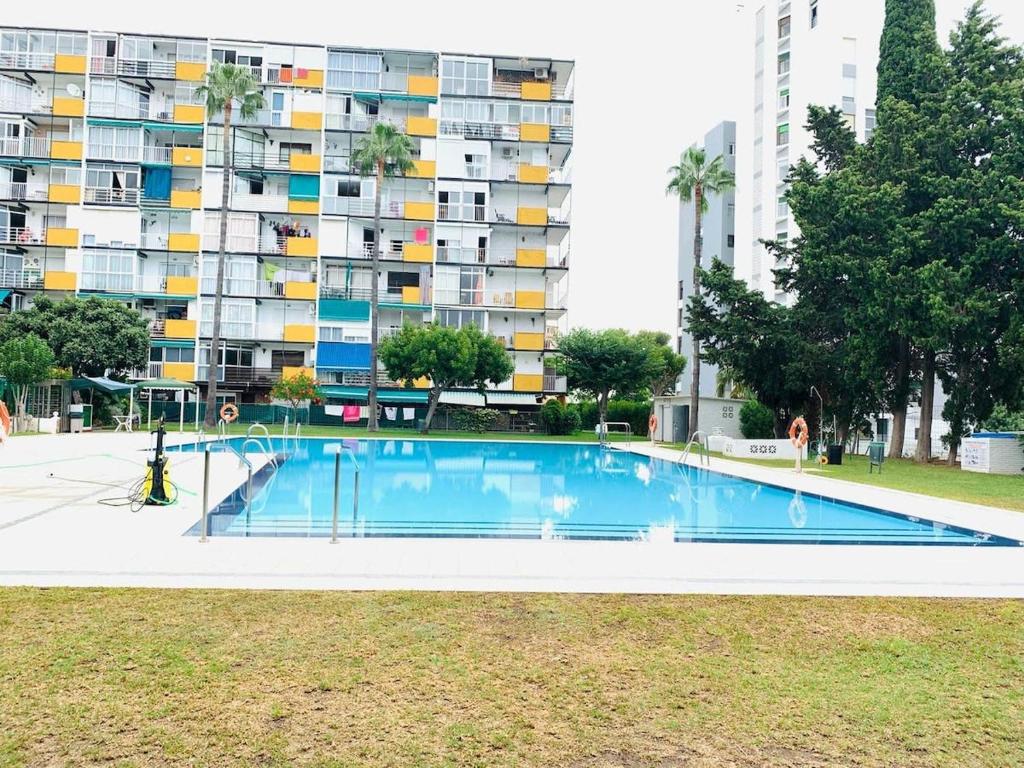 Zdjęcie z galerii obiektu Bonito Apartamento 2hab. 2 baños w mieście Benalmádena