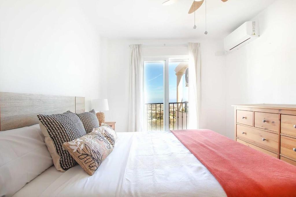 Zdjęcie z galerii obiektu Ap. con vistas panorámicas w mieście Benalmádena