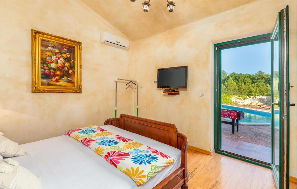 Bazén v ubytovaní Holiday Home Valtura Valtura alebo v jeho blízkosti
