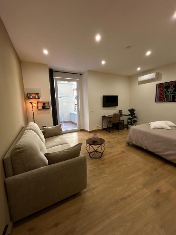 TV a/nebo společenská místnost v ubytování Somnia Luxury Rooms