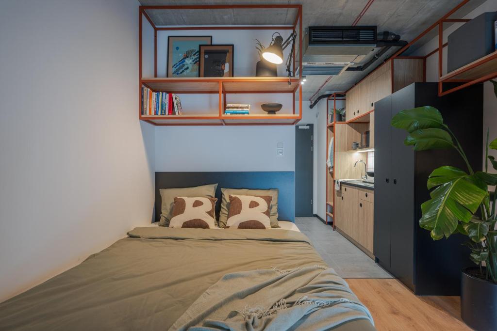 MILESTONE Wroclaw Fabryczna - 3