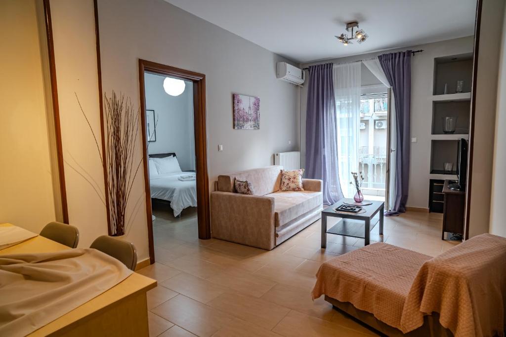 Giường trong phòng chung tại Feel Greek Hospitality #Θ012