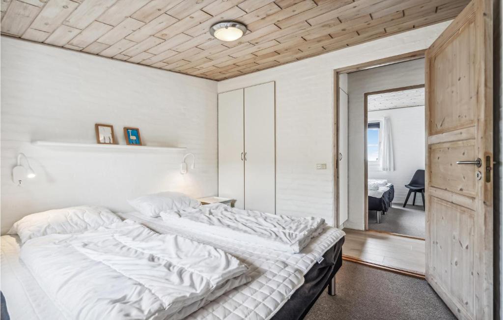 Postel nebo postele na pokoji v ubytování Holiday Home Søholmvej Hvide Sande Denm