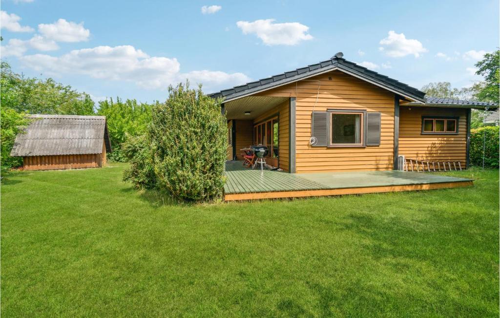 Zahrada ubytování Lovely Home In Gørlev With Kitchen