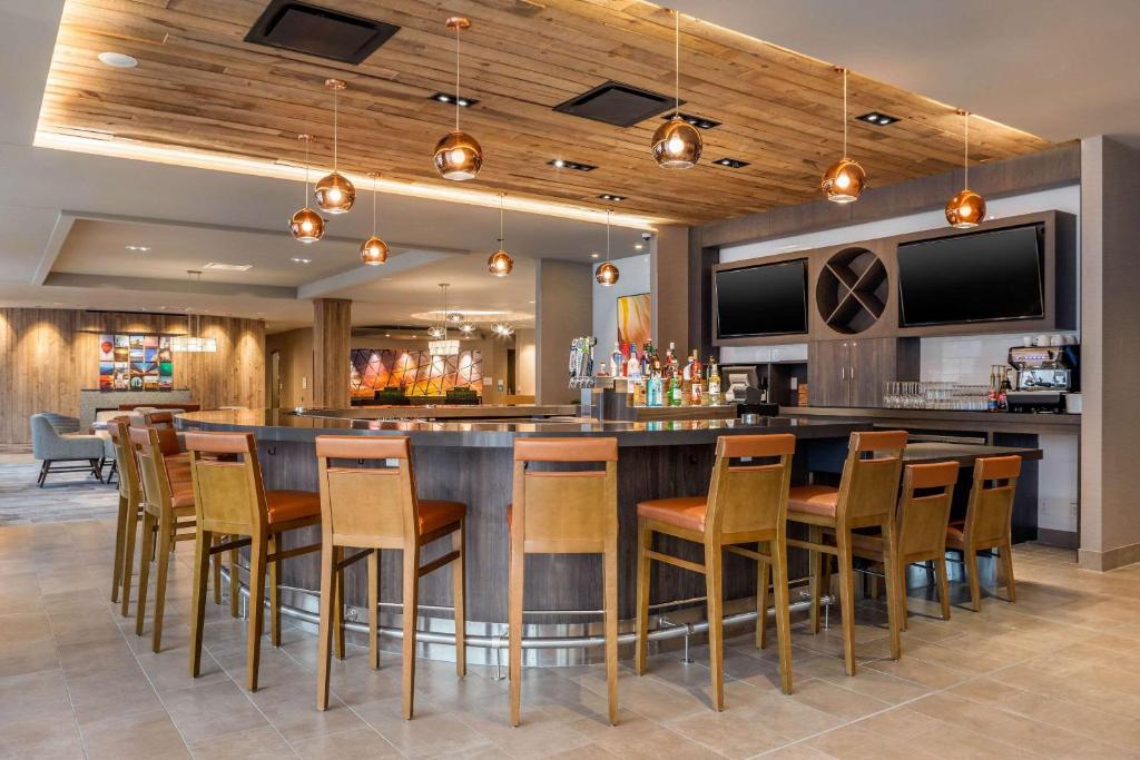 Cambria Hotel Omaha Downtown photo