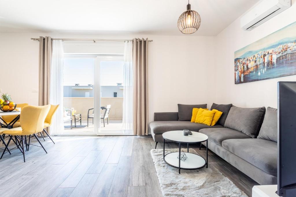 Fotografia z galérie ubytovania Luxury modern penthouse w jacuzzi & huge terrace v Splite