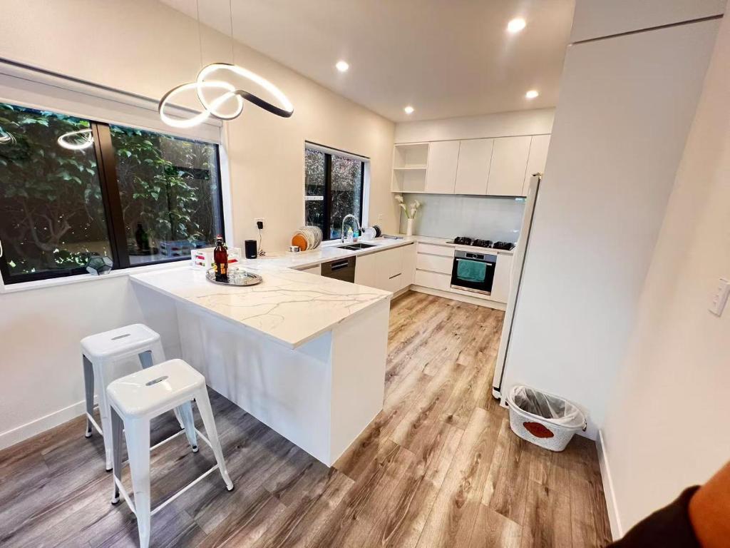 New town house room in Green lane - Resim 31