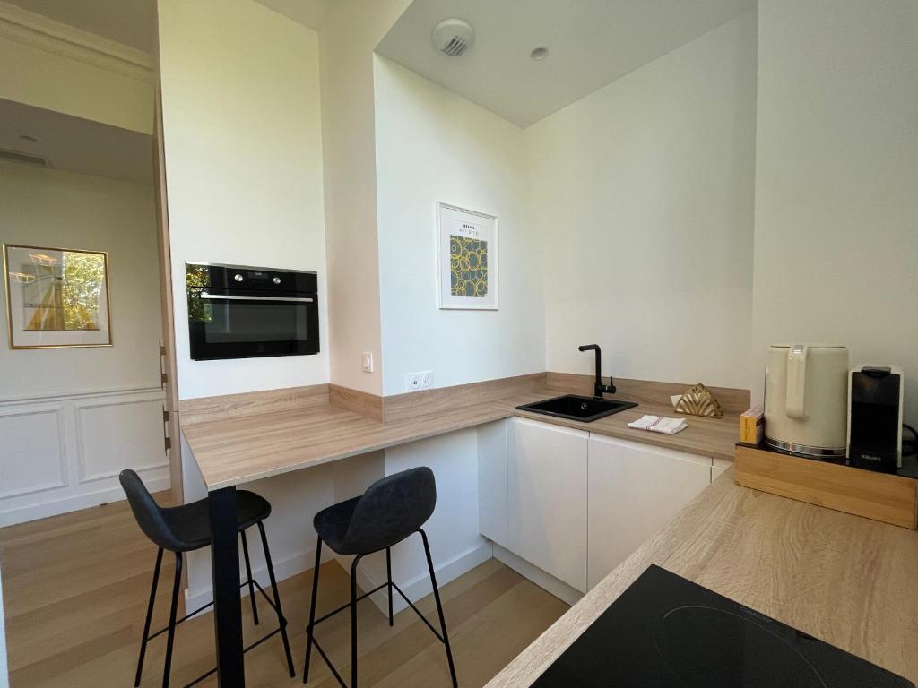 Appartements de charme du Général Leclerc - Place d'Erlon - Hypercentre - Gare - Reims - Superior One-Bedroom Apartment