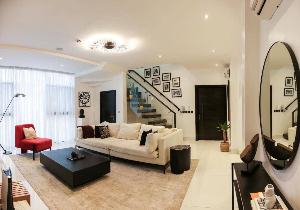 Posezení v ubytování George Residence Cooper Road, Ikoyi