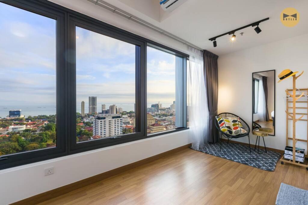 Fotografie z fotogalerie ubytování Seaview Sunrise 1BR at Tropicana 218 at Central Location & Food Hunt Friendly v destinaci George Town