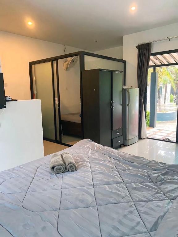 Postel nebo postele na pokoji v ubytování Share pool 1 room 2 bedroom