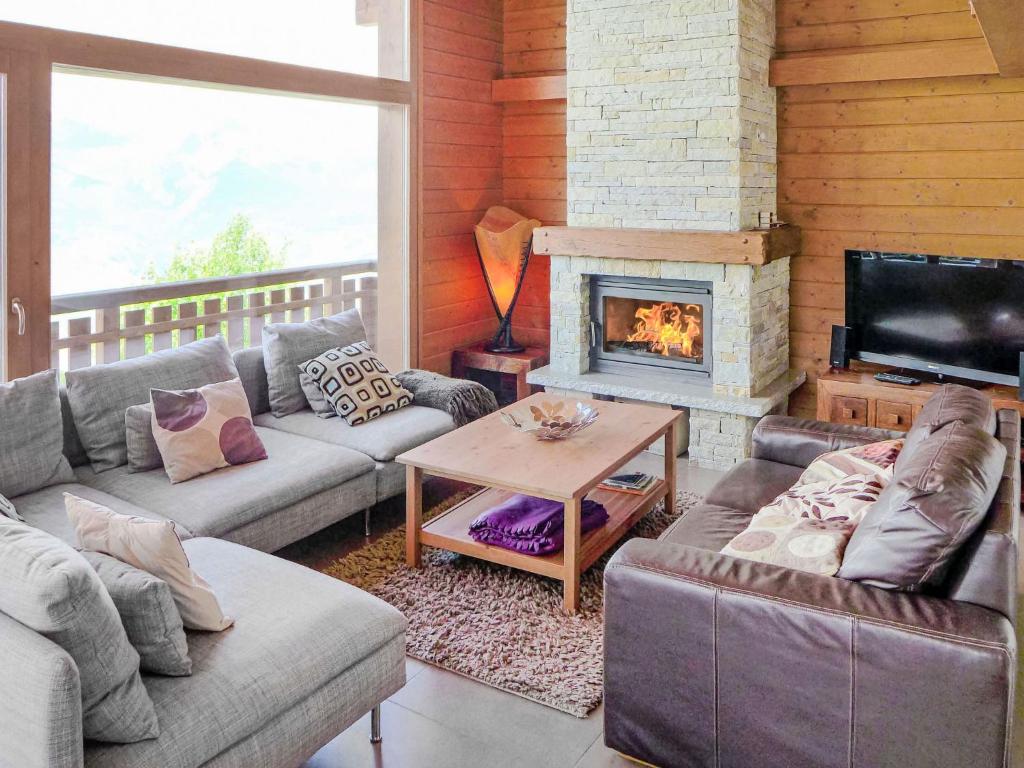 Posezení v ubytování Chalet La Truffe-1 by Interhome