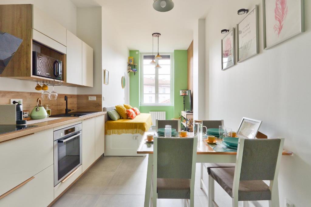 Køkken eller tekøkken på Charmant appartement à Vaise