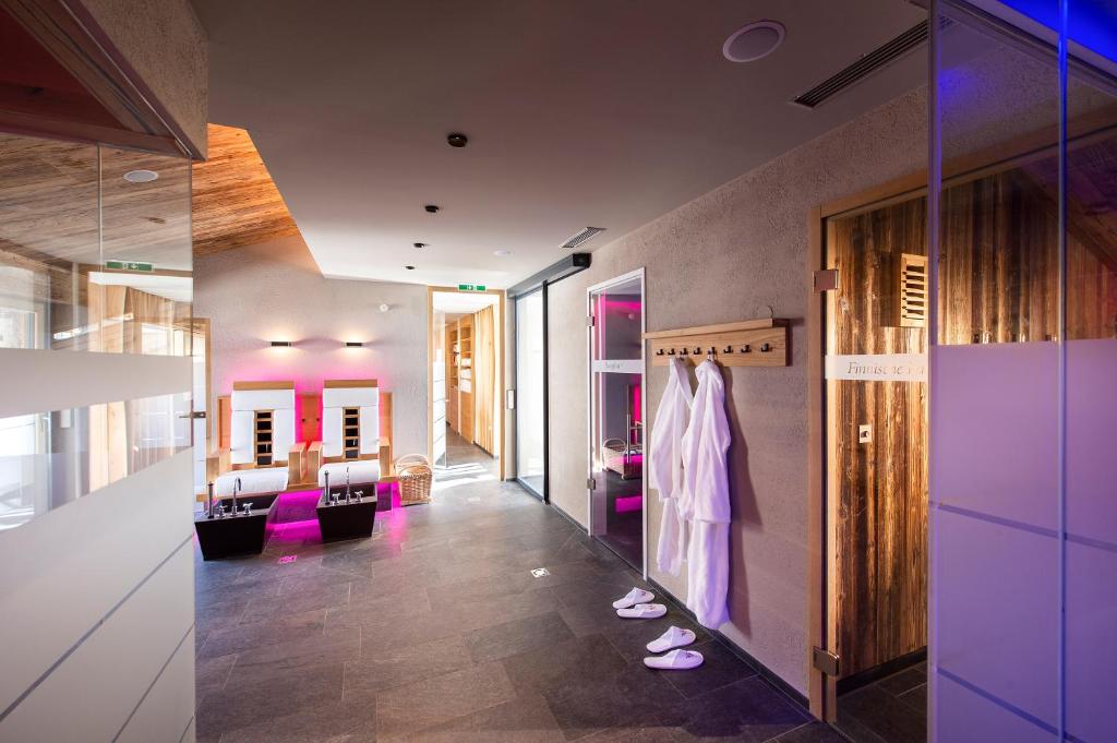 Φωτογραφία από το άλμπουμ του Hotel Tirol Fiss 4Sterne Superior σε Fiss