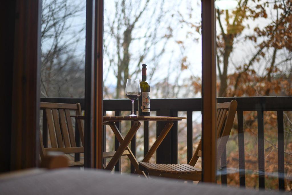 Balkón nebo terasa v ubytování Vinarija Grabak - Brvnara