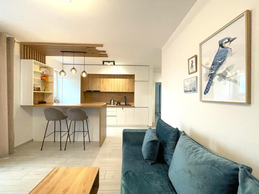 Blue Jay's Nest — AC & Stylish Terrace