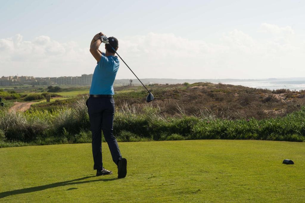 Golf v rezortu nebo okolí