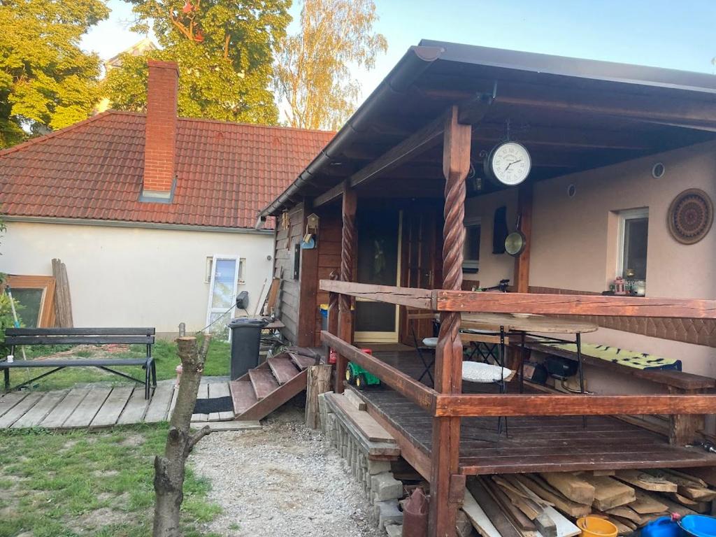 Budova, kde se prázdninový dům nachází