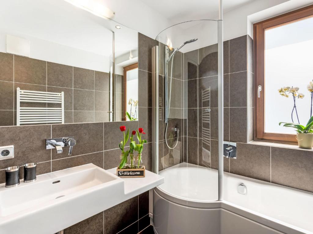 Kúpeľňa v ubytovaní Apartment Emma-9 by Interhome