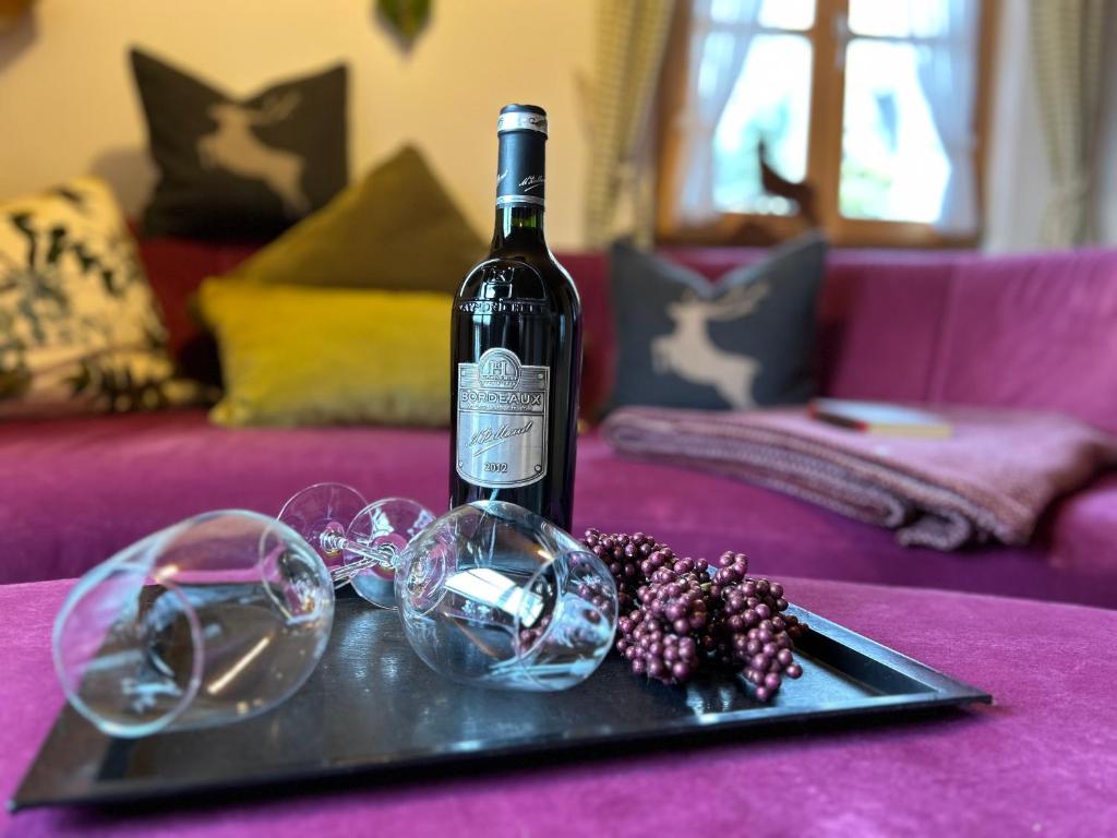 Nápoje v ubytování Almhotel Grünsteinblick