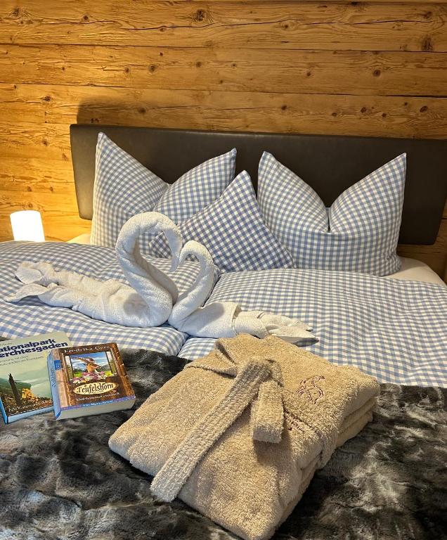 Postel nebo postele na pokoji v ubytování Almhotel Grünsteinblick