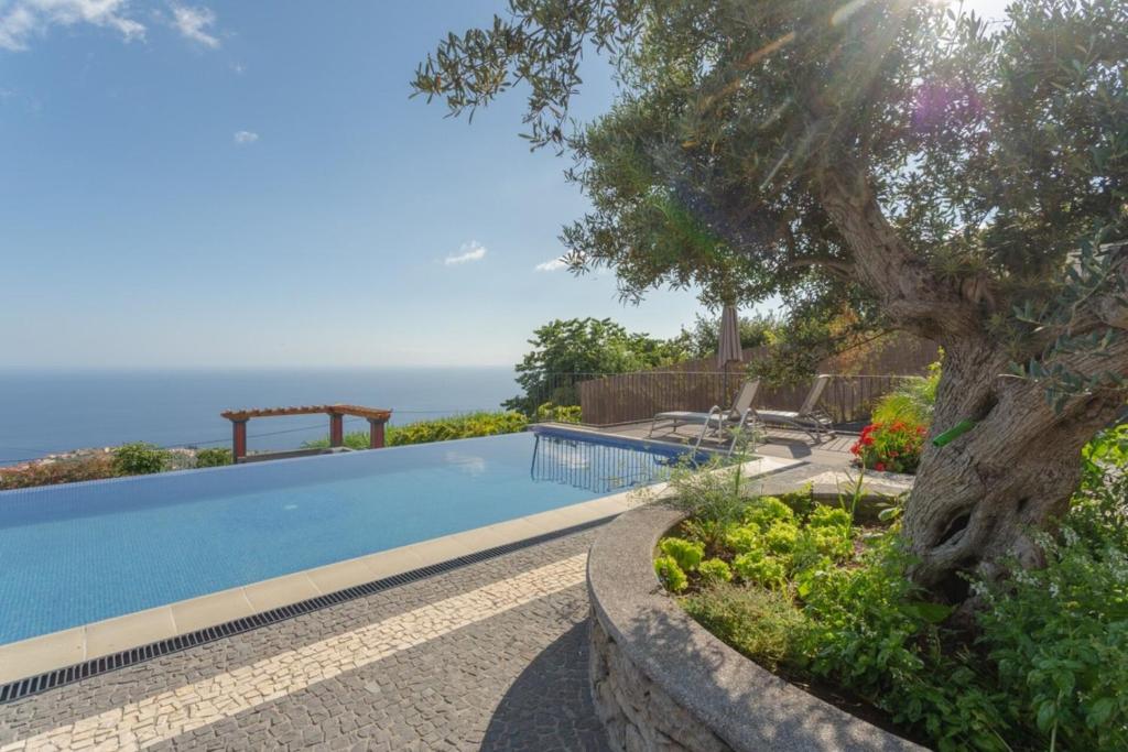 Villa Miradouro da Baleia (Heated Pool optional)