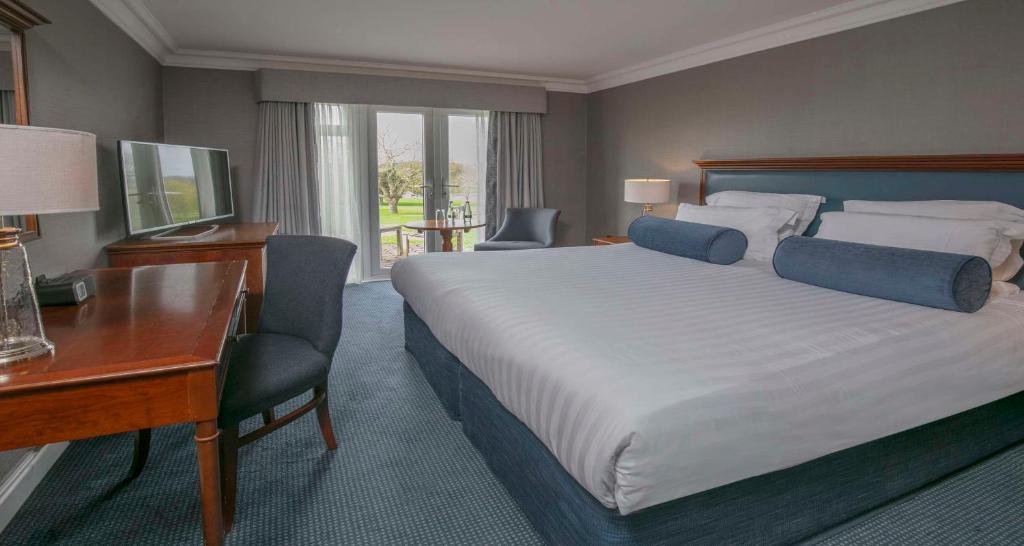 Windmill Village Hotel, Golf Club & Spa, BW Signature Collection - Resim 6