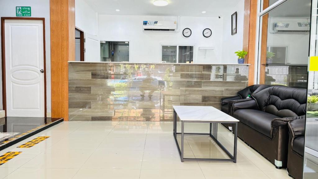 Royal Star Suites pattaya - Resim 13