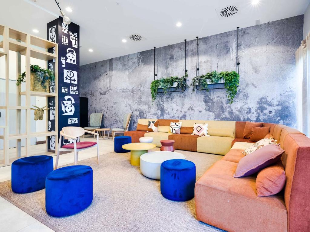 Posezení v ubytování Livensa Living Studios Málaga Feria